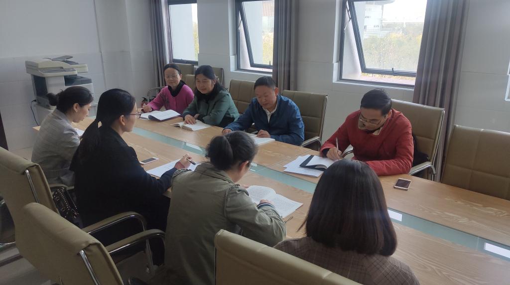 师风师德主题学习会.jpg 师风师德主题学习会.jpg